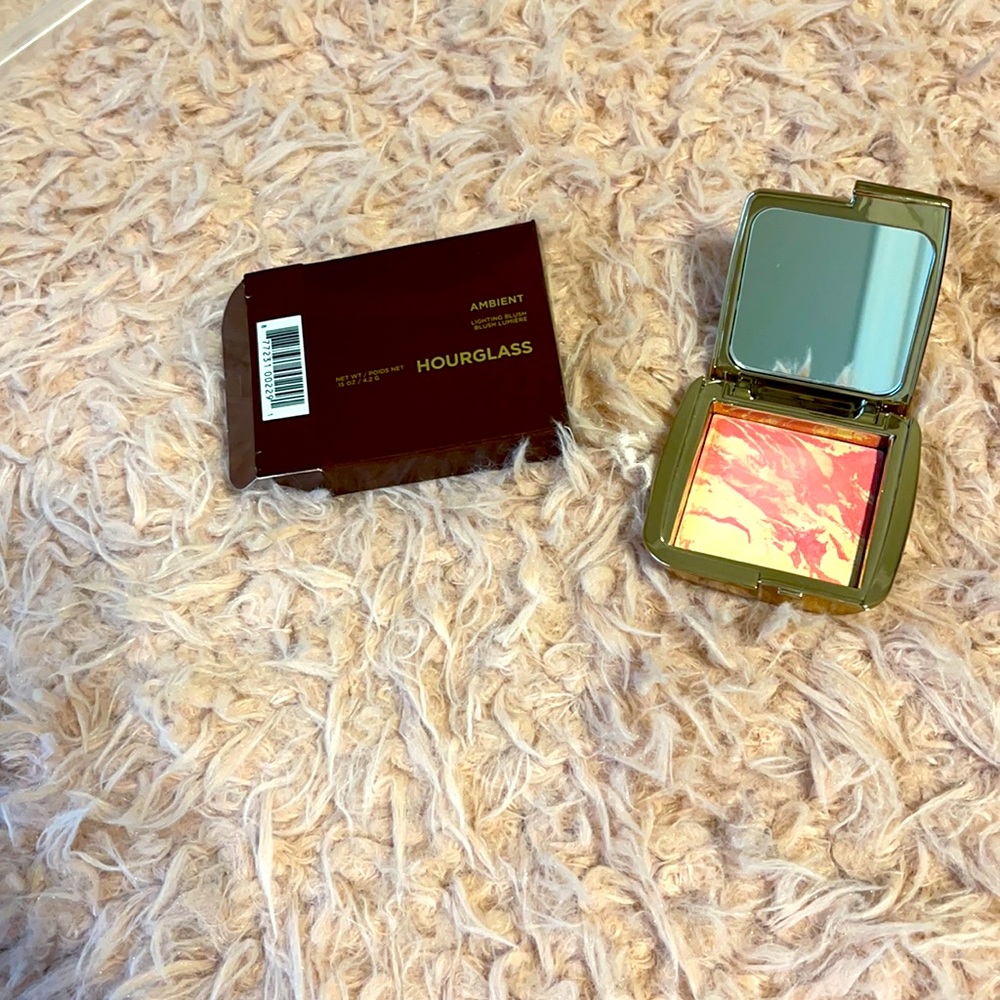 Hourglass Ambiant lighting blush-Diffused Heat